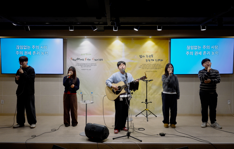 youngAdults image 06