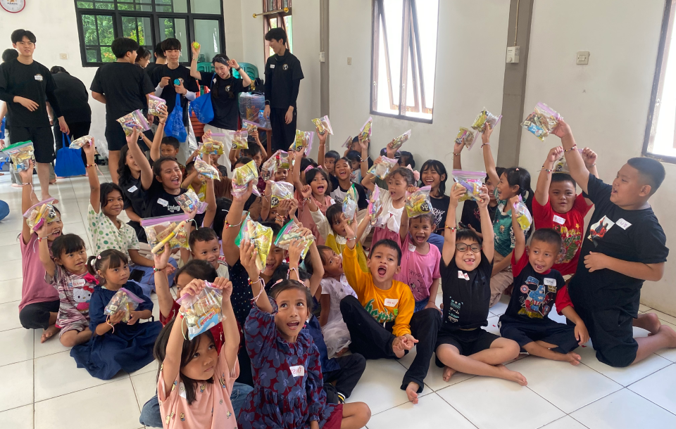 Overseas Mission image 05